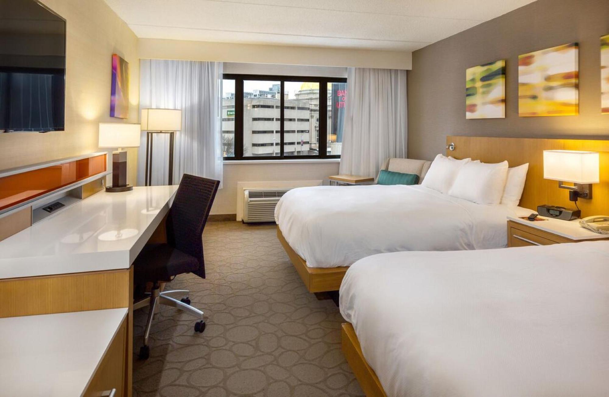 Delta Hotels By Marriott Utica Extérieur photo