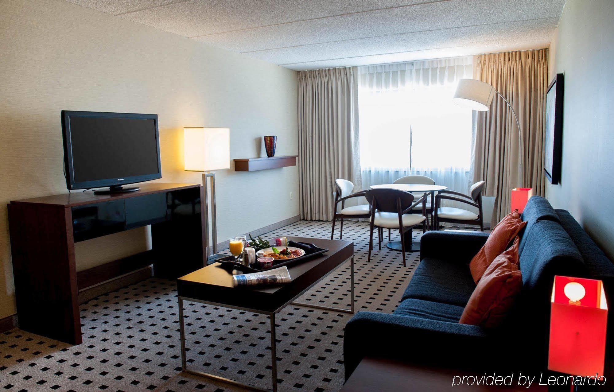 Delta Hotels By Marriott Utica Extérieur photo