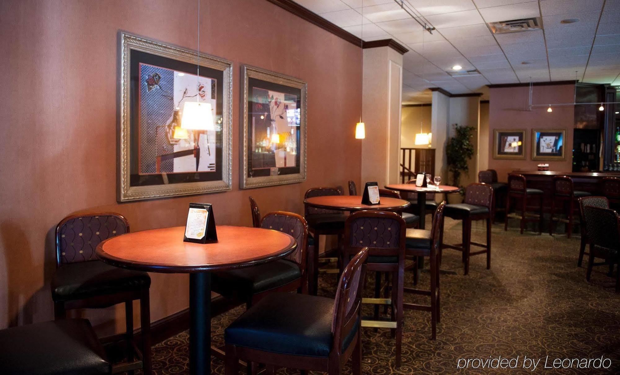 Delta Hotels By Marriott Utica Extérieur photo